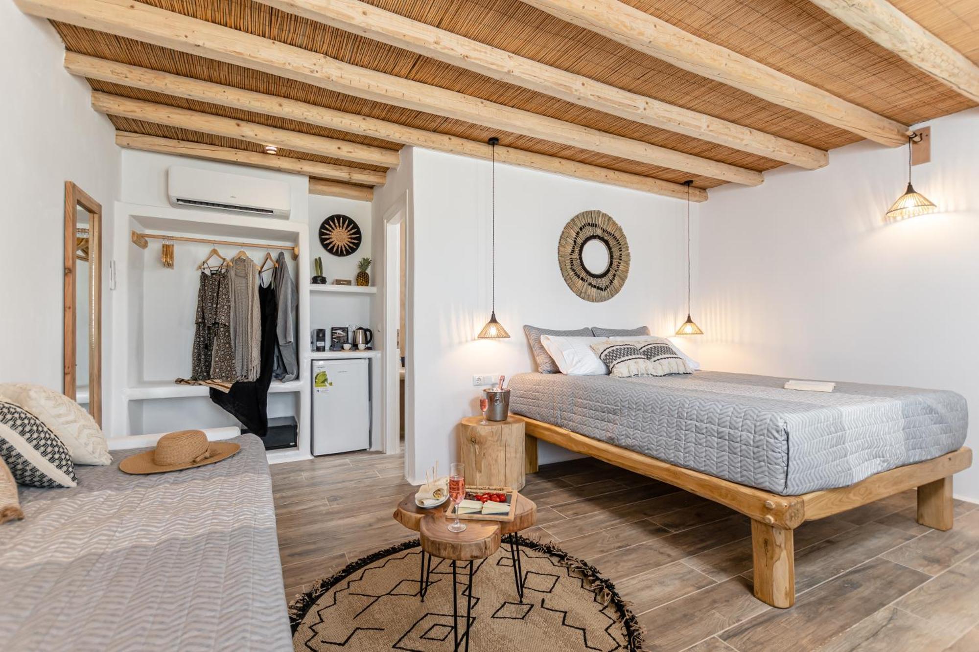 Naxos Finest Hotel & Villas Naxos City Room photo