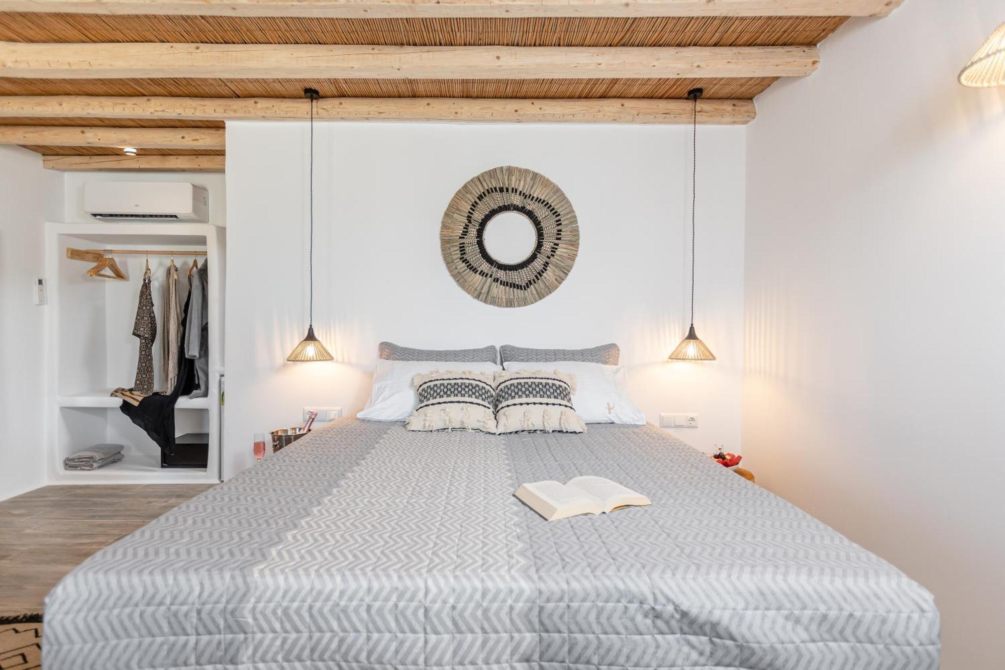 Naxos Finest Hotel & Villas Naxos City Room photo